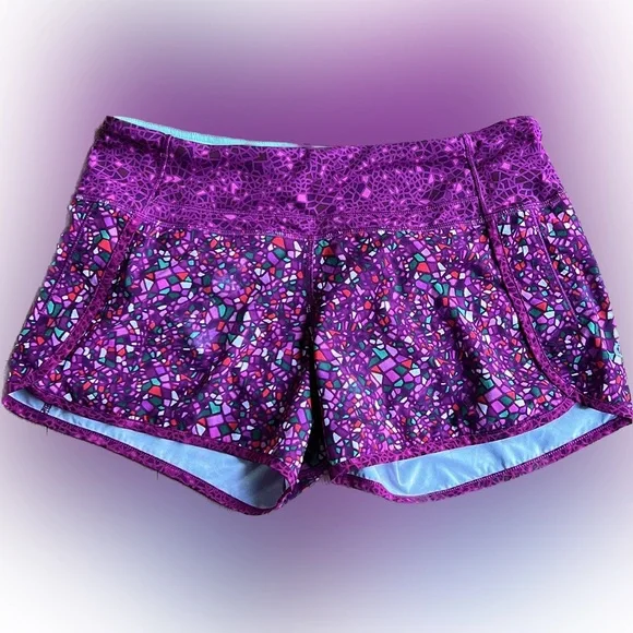 LULULEMON💫Women’s Plum Paradise Camo Geo Regal Run Times Shorts - Picture 7 of 16